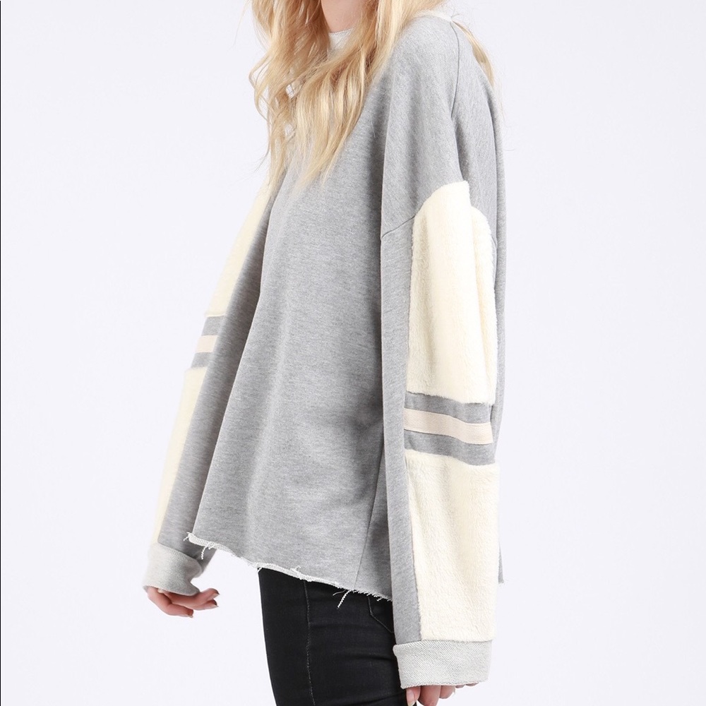 Last 1 ⬇️ Lace Up Sweatshirt w/ Velour Sleeve - Picture 3 of 5